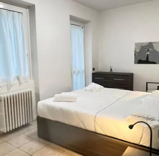 Apartment Como-svizzera Trendy Loft E Free Parking